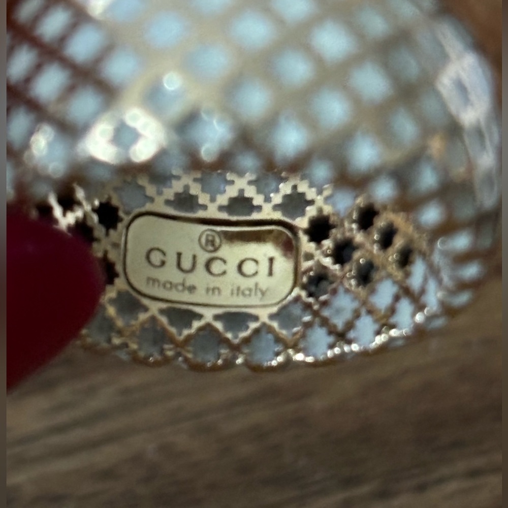 AUTHENTIC GUCCI DIAMANTISSIMA WHITE ENAMEL AND 18 KARAT YELLOW GOLD RING - Picture 7 of 15